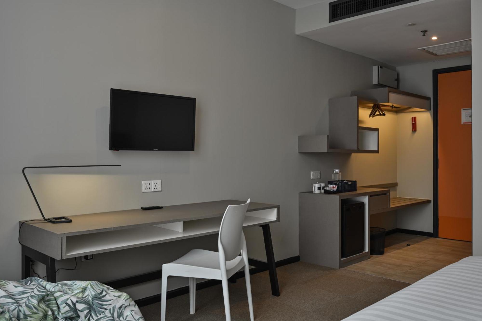 Aparthotel Asaya Damansara Petaling Jaya Exterior foto
